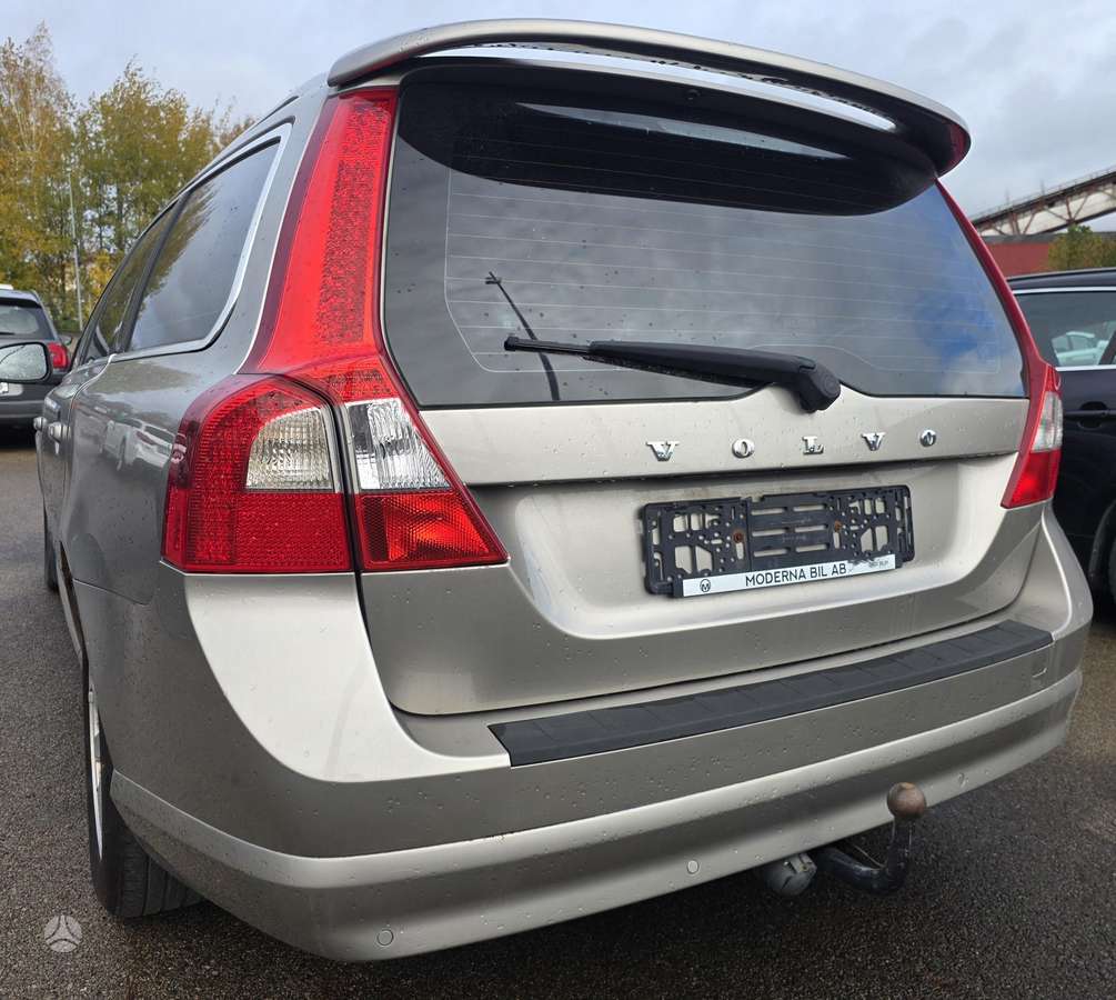Volvo V70 2010 — двигун 1560 cm³, 109 HP (80kW)