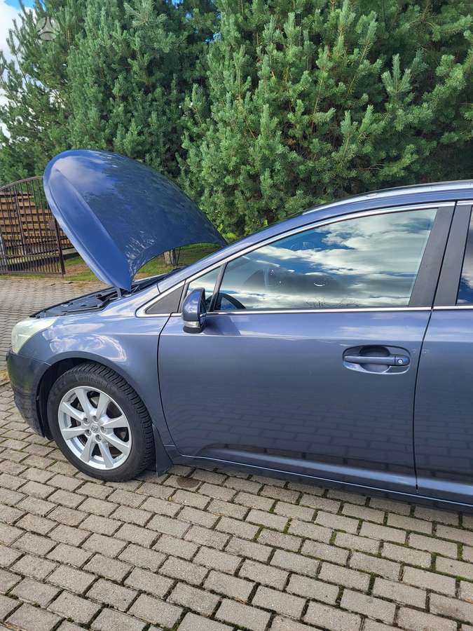 Toyota Avensis, 2009