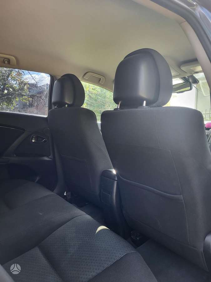 Toyota Avensis 2009 — photo 6