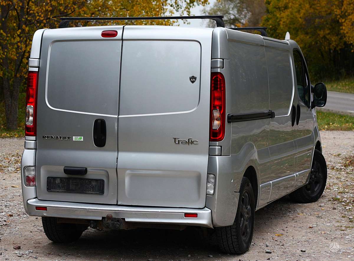 Renault Trafic 2011 — фото 11