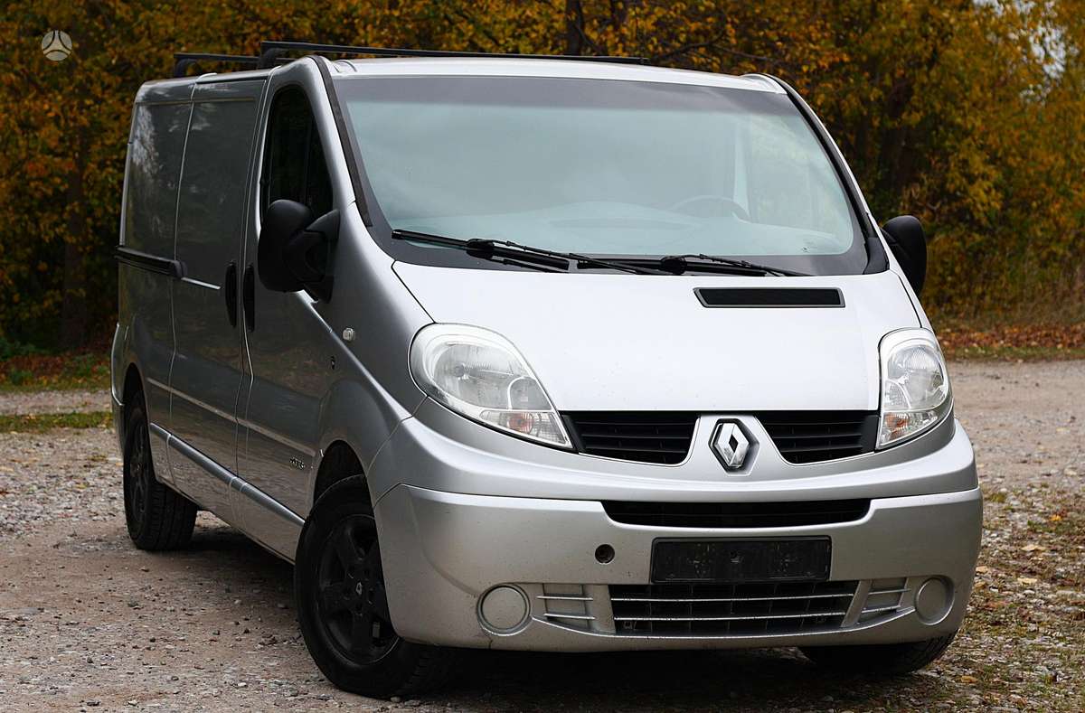 Renault Trafic 2011 — двигун 2000 cm³, 114 HP (84kW)