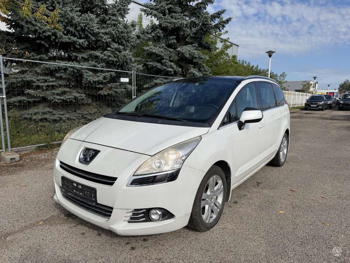 Peugeot 5008 2011 — photo 8