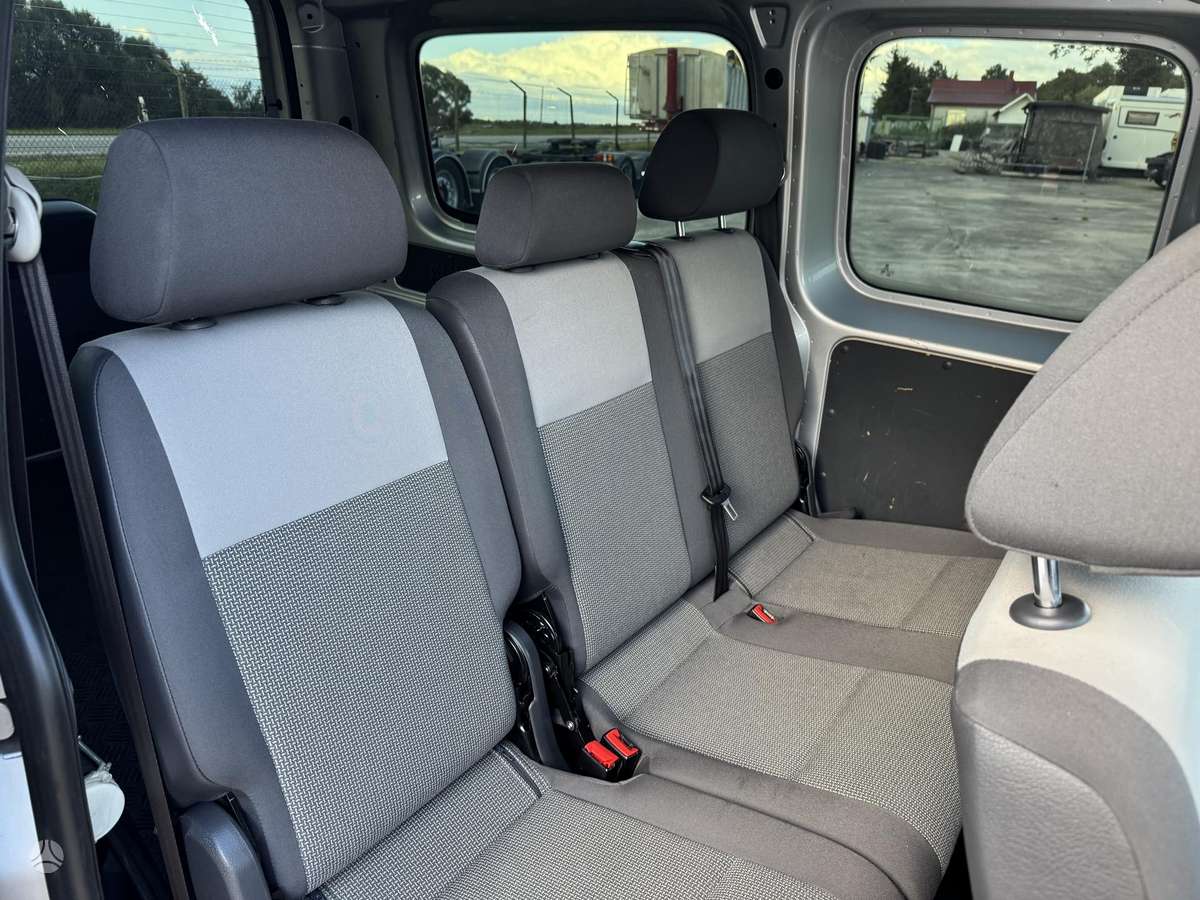 Volkswagen Caddy 2010 — photo 10