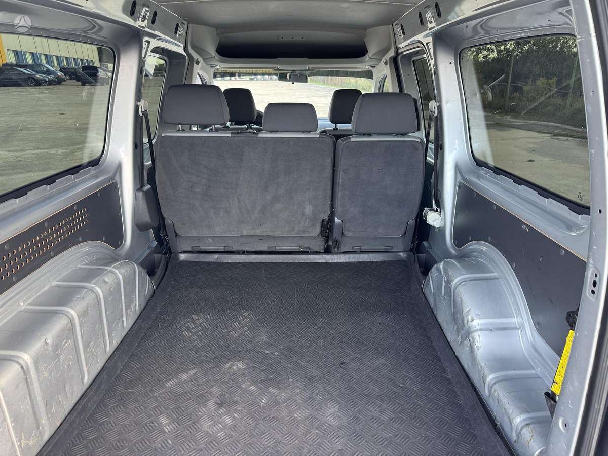 Volkswagen Caddy 2010 — photo 12
