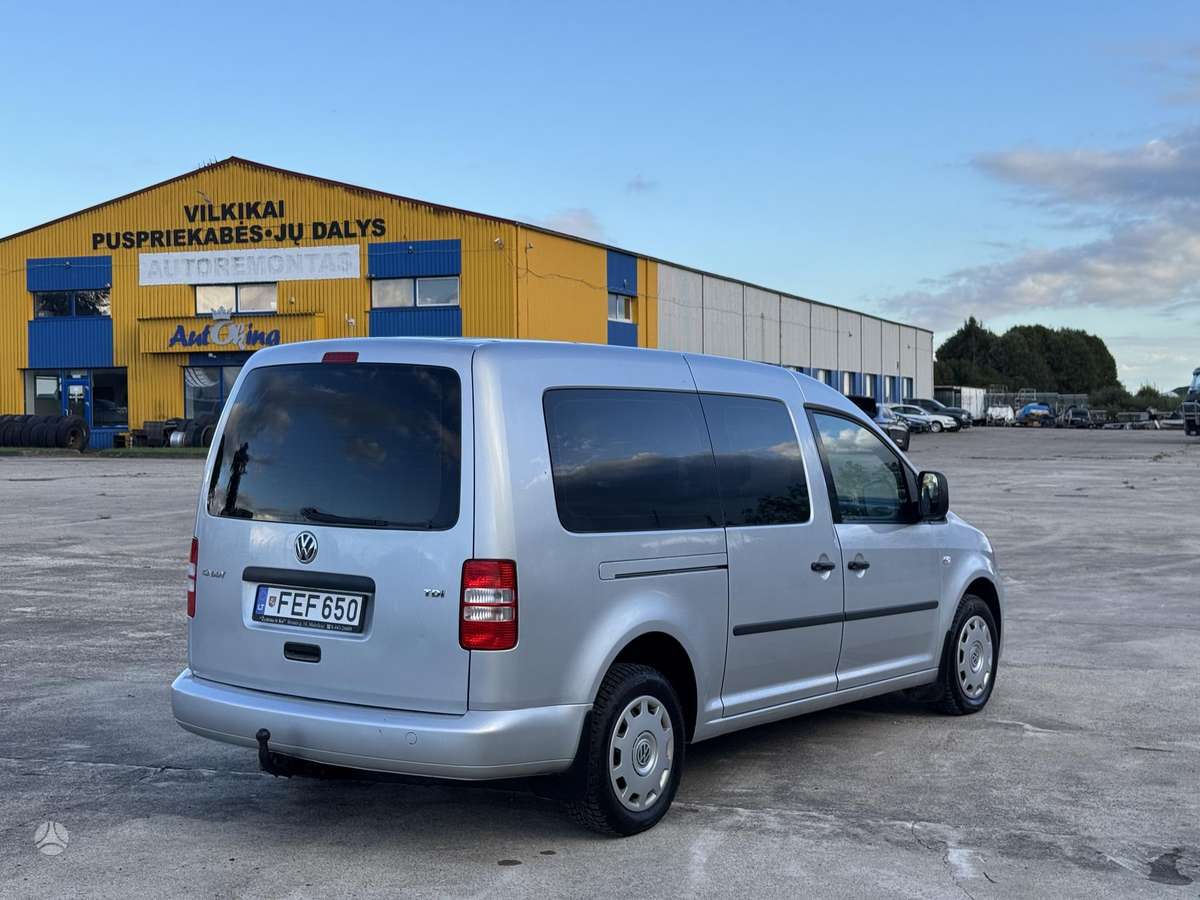 Volkswagen Caddy 2010 — interior