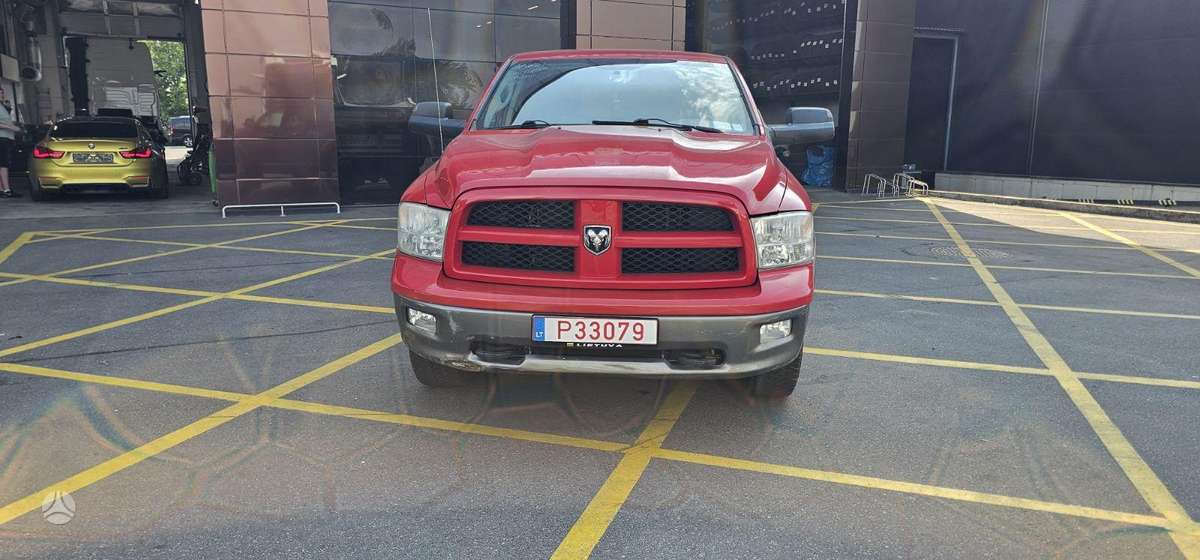 Dodge Ram 2012 — rear view