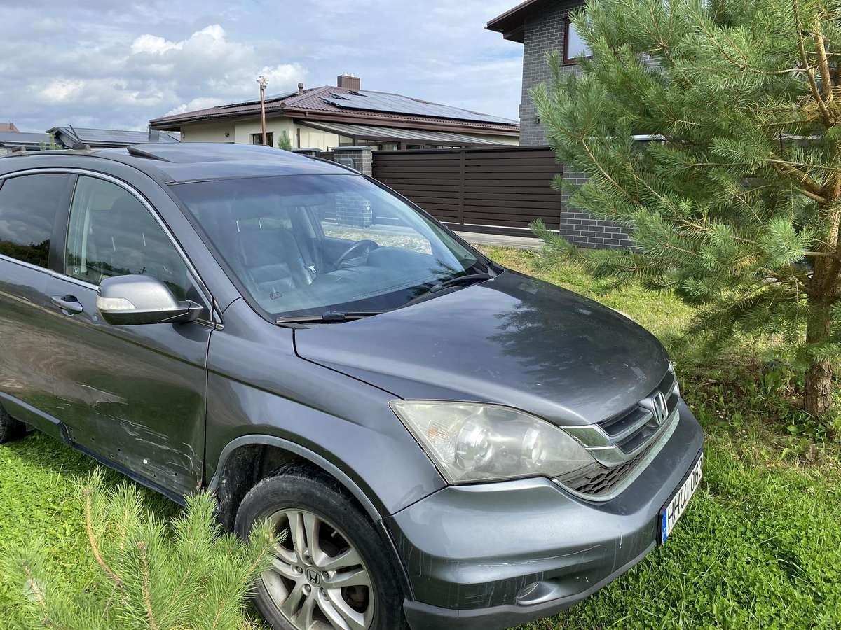 Honda CR-V 2010 — engine 2354 cm³, 201 HP (148kW)