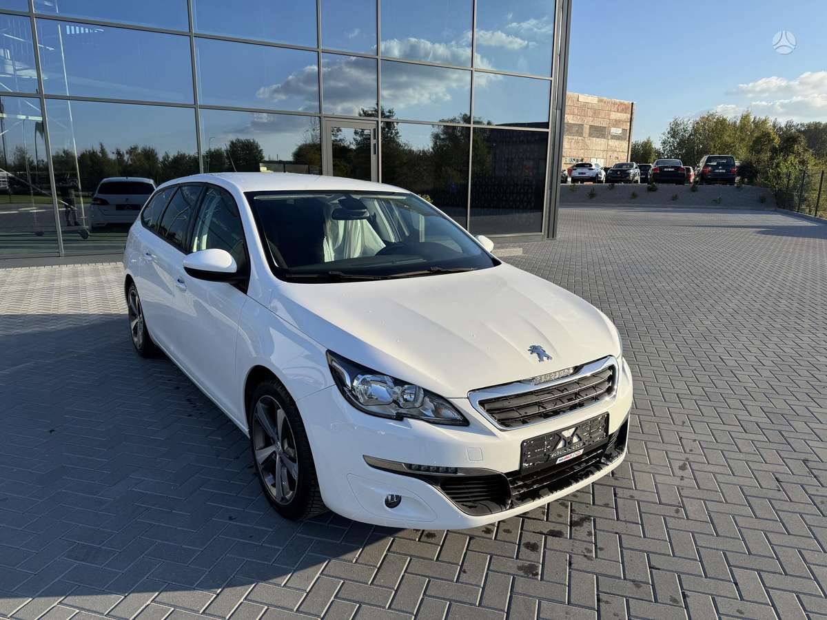 Peugeot 308 2015 — photo 10