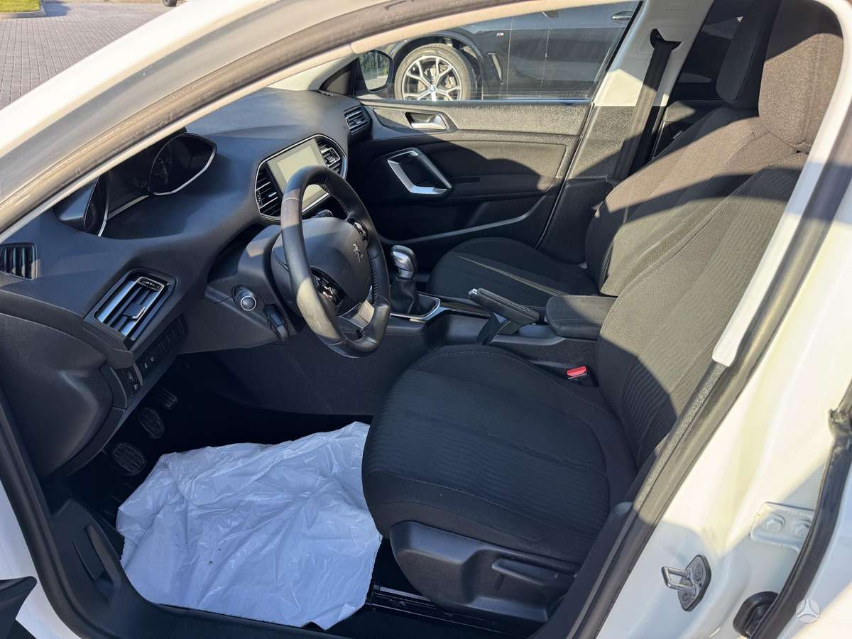Peugeot 308 2015 — photo 12