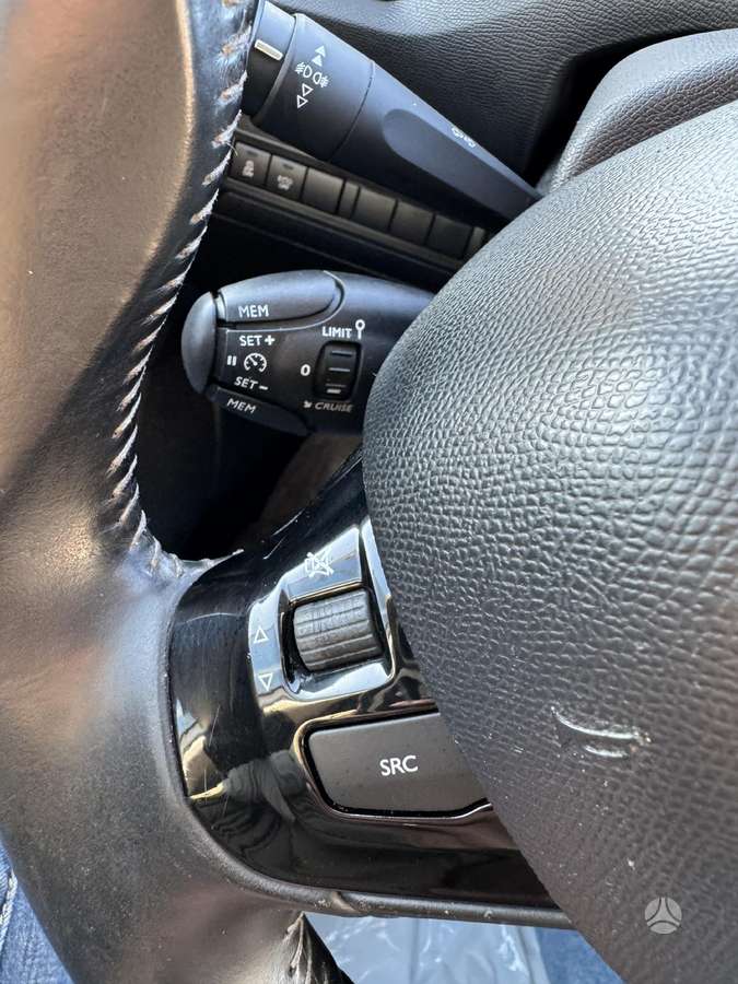 Peugeot 308 2015 — photo 30