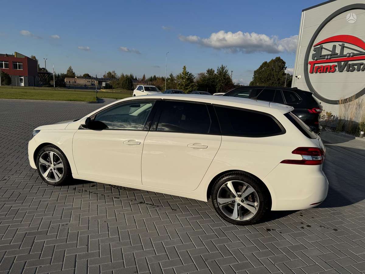 Peugeot 308 2015 — engine 1560 cm³, 99 HP (73kW)