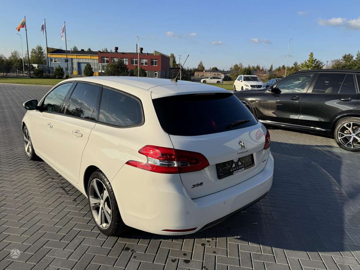 Peugeot 308 2015 — photo 5