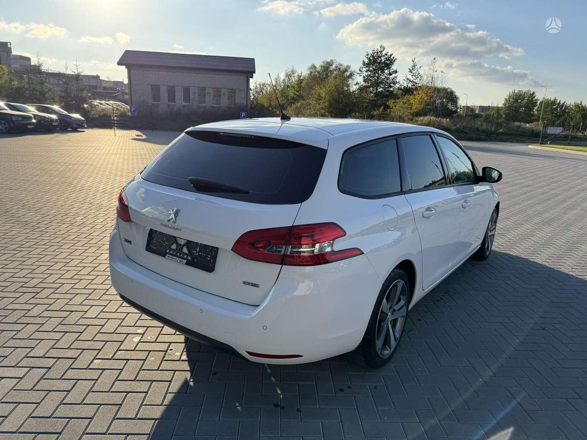 Peugeot 308 2015 — photo 7