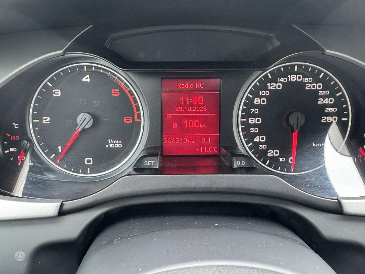 Audi A4 2009 — photo 12