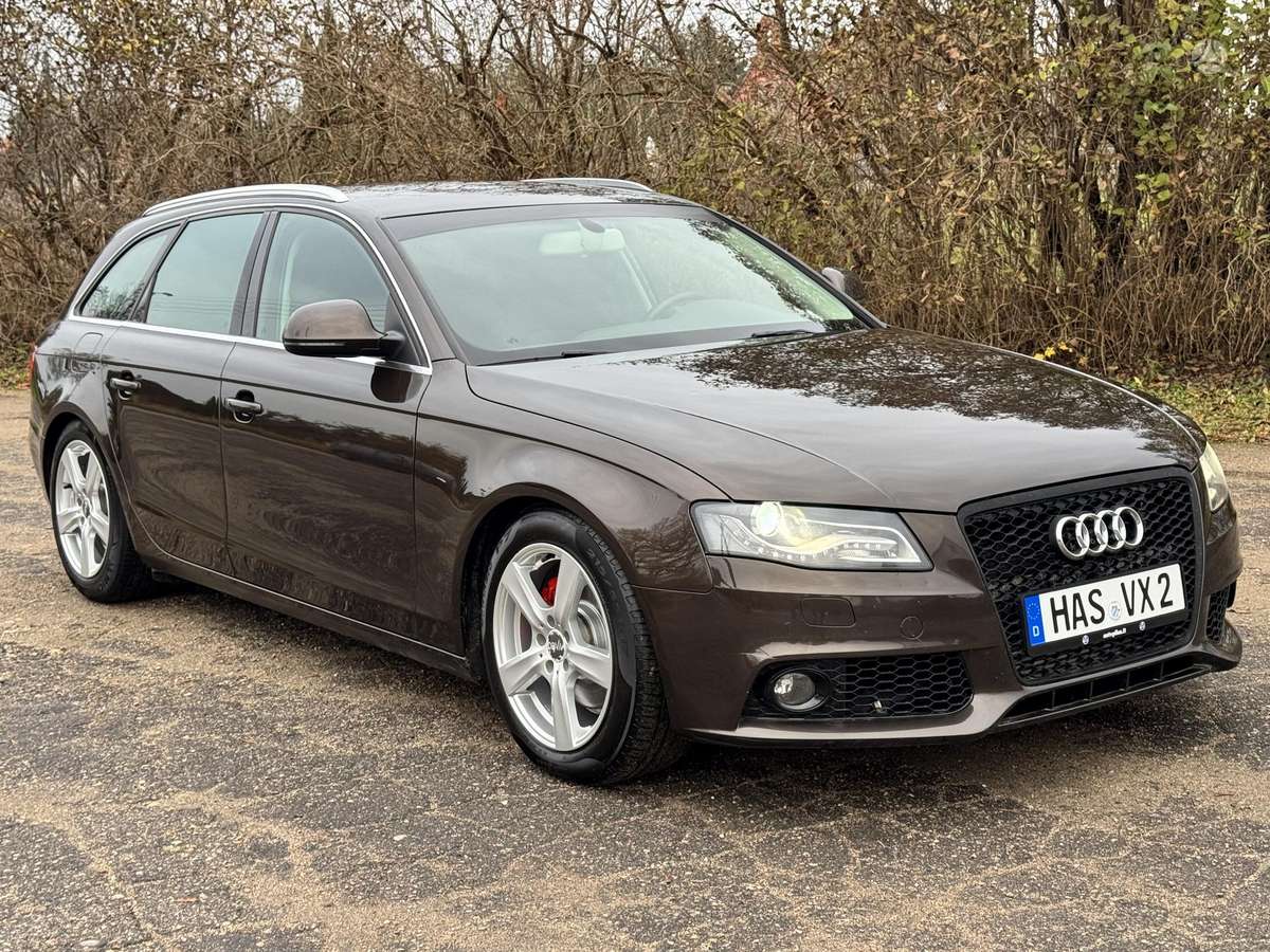 Audi A4 2009 — rear view