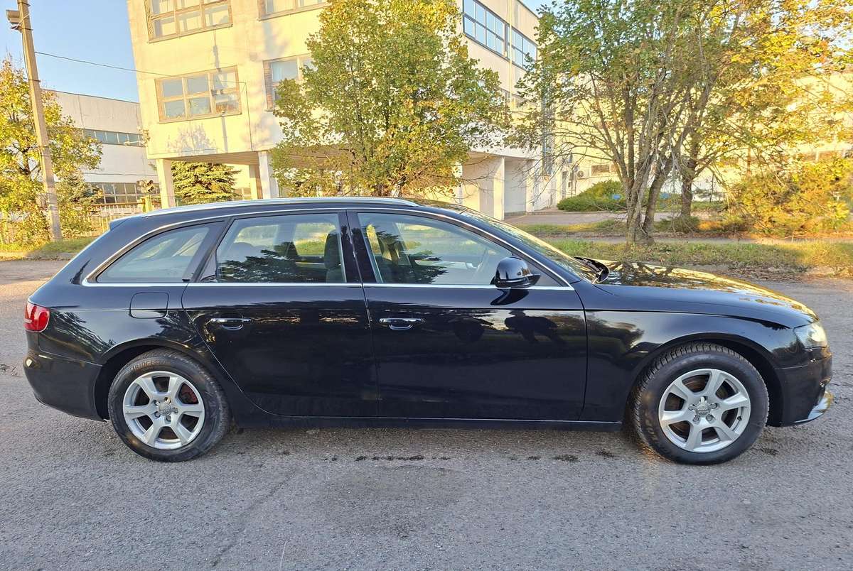 Audi A4 2008 — photo 5