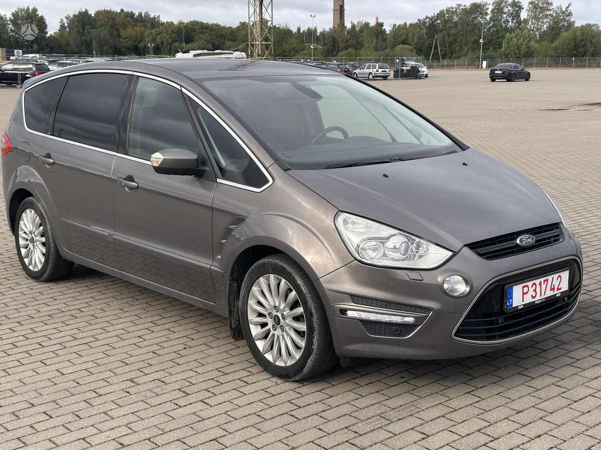 Ford S-MAX 2012 — салон
