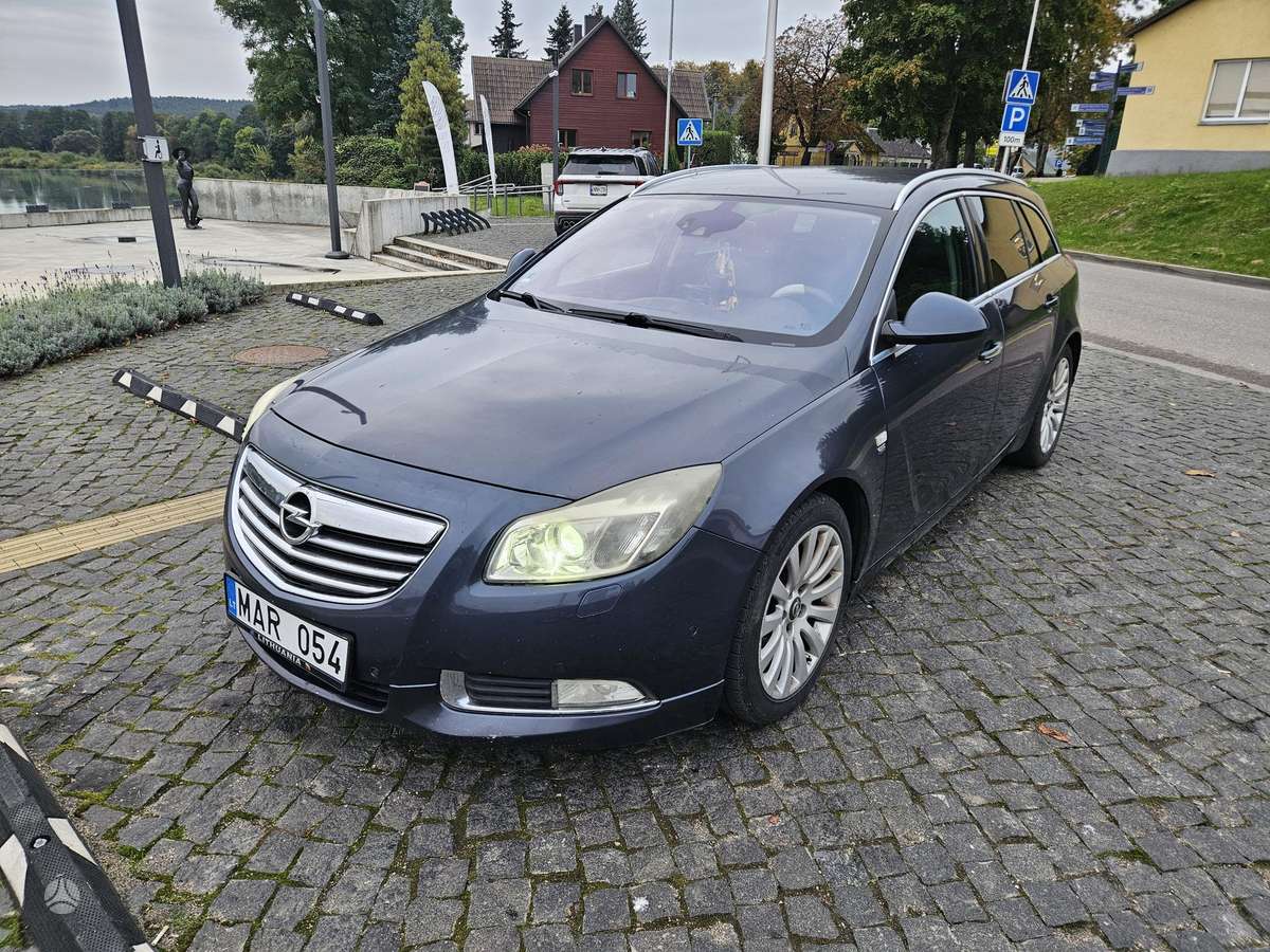 Opel Insignia 2009 — interior