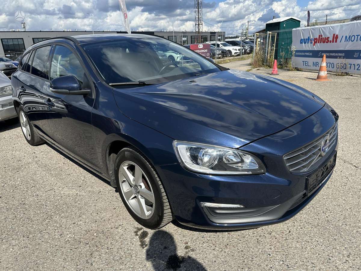 Volvo V60 2015 — photo 23
