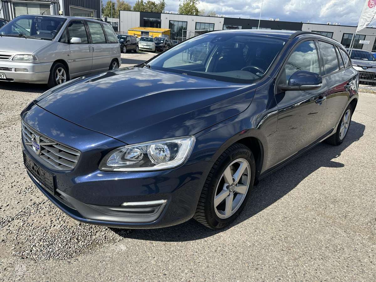 Volvo V60 2015 — photo 27