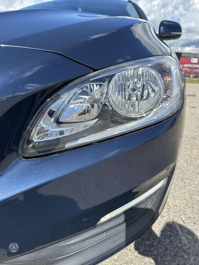 Volvo V60 2015 — photo 45