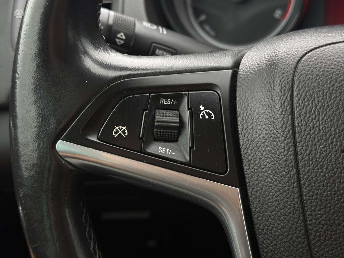 Opel Insignia 2010 — фото 18