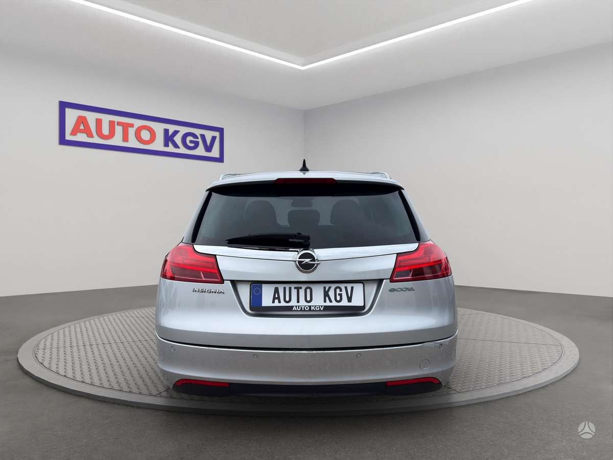 Opel Insignia 2010 — двигун 2000 cm³, 160 HP (118kW)