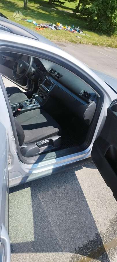 Volkswagen Passat 2010 — photo 10