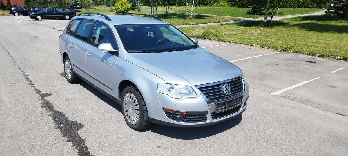 Volkswagen Passat 2010 — engine 1968 cm³, 140 HP (103kW)