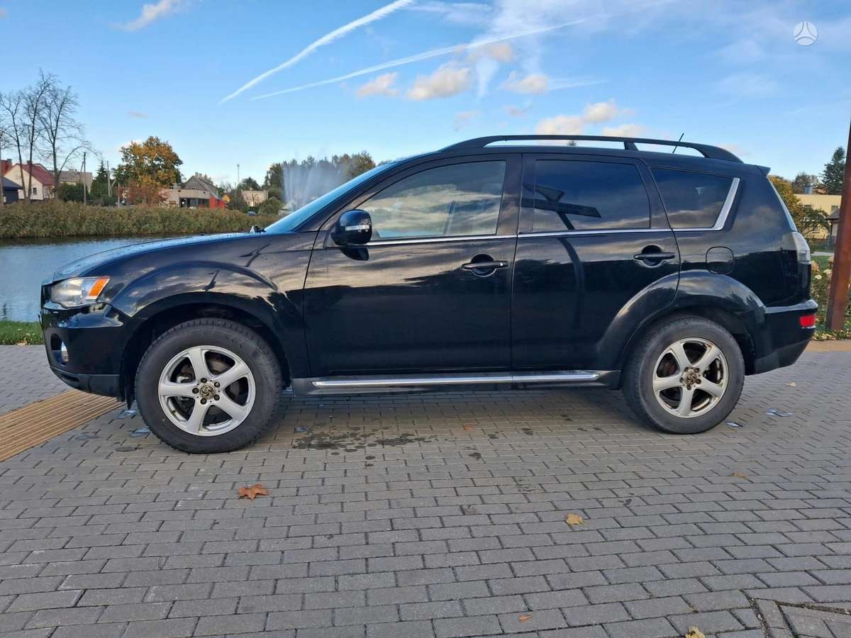 Mitsubishi Outlander 2011 — photo 11