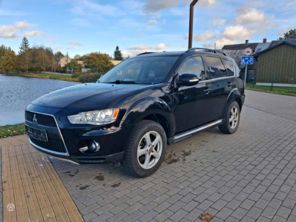Mitsubishi Outlander 2011 — photo 14
