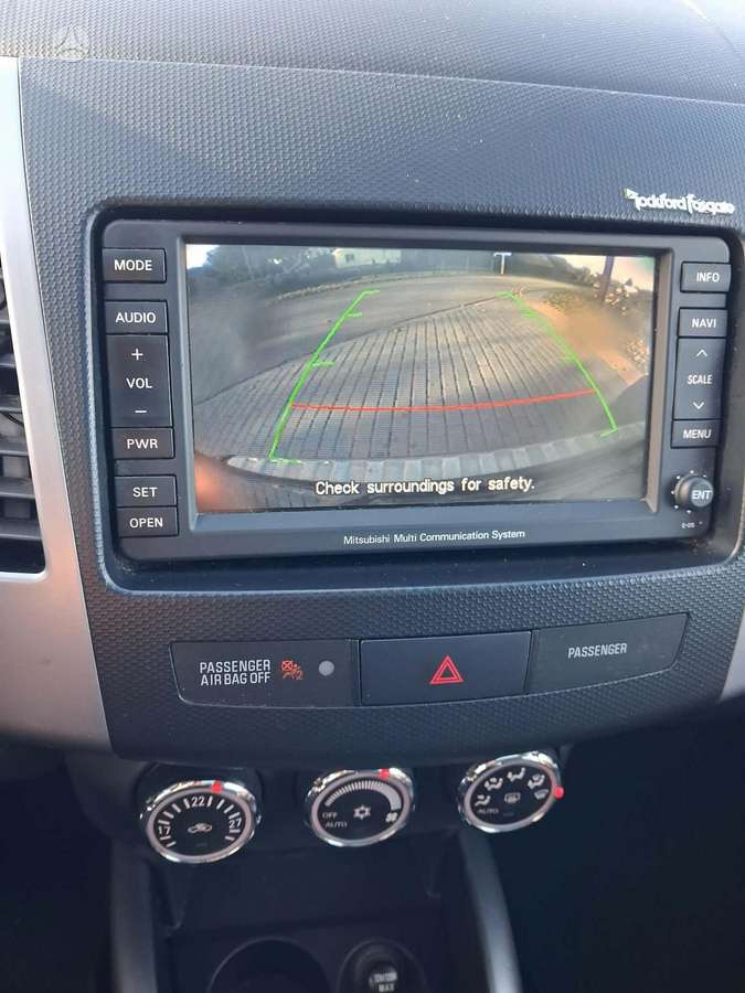 Mitsubishi Outlander 2011 — photo 28