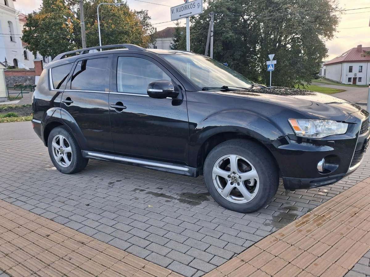 Mitsubishi Outlander 2011 — photo 6