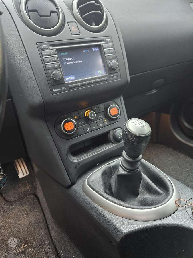 Nissan Qashqai 2011 — photo 5