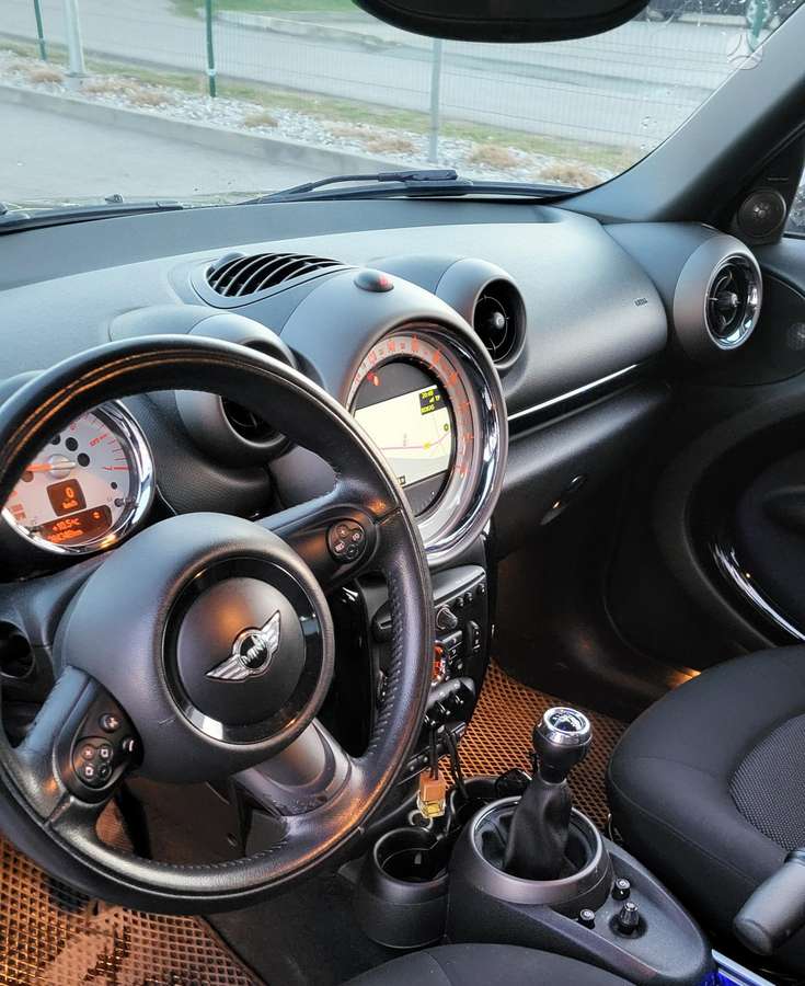 Mini Countryman 2011 — photo 13
