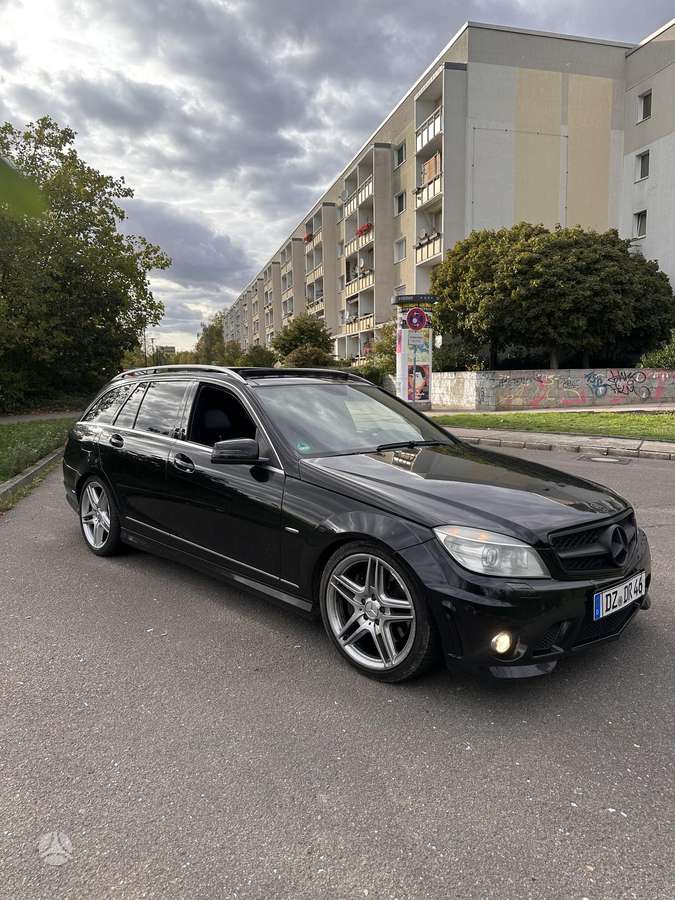 Mercedes-Benz C320, 2009