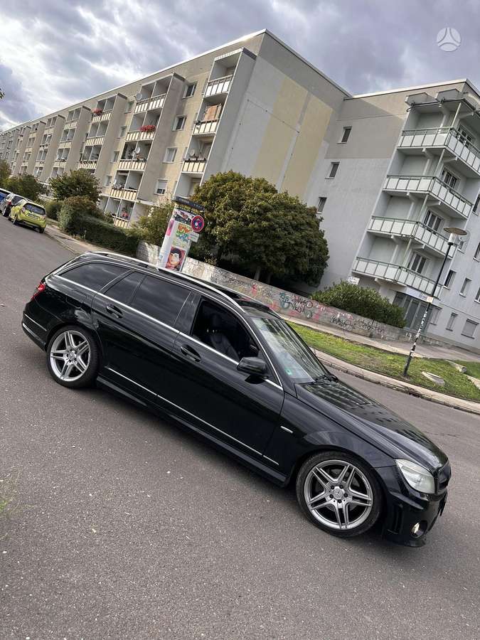 Mercedes-Benz C320 2009 — engine 2987 cm³, 224 HP (165kW)