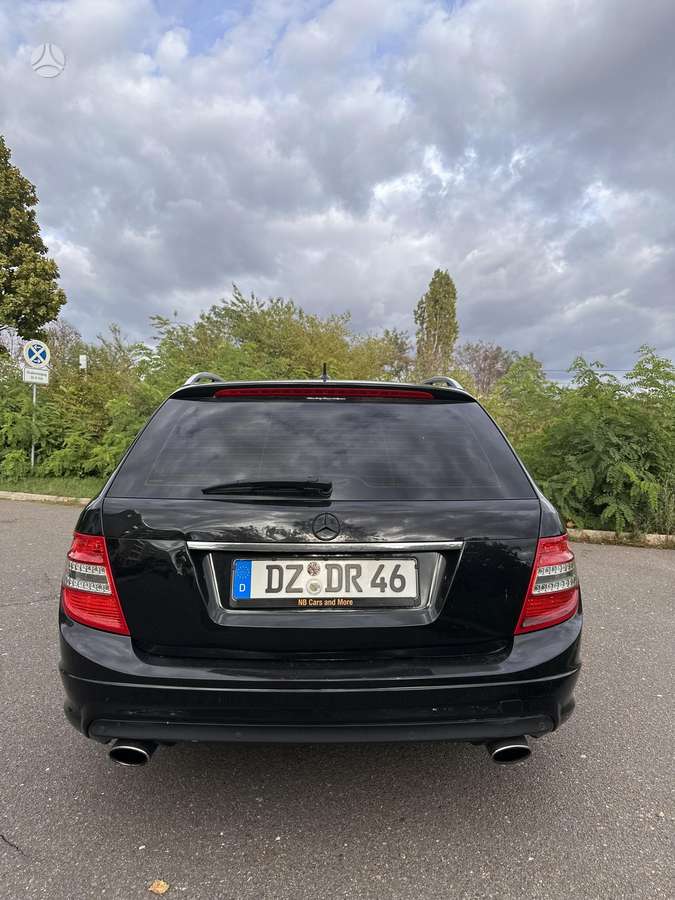Mercedes-Benz C320 2009 — photo 6