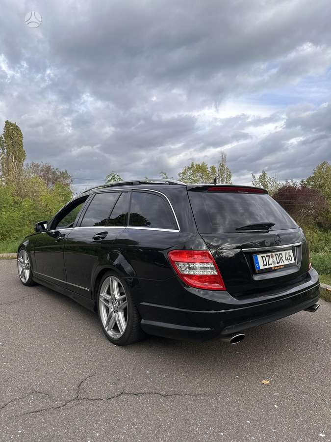 Mercedes-Benz C320 2009 — photo 7