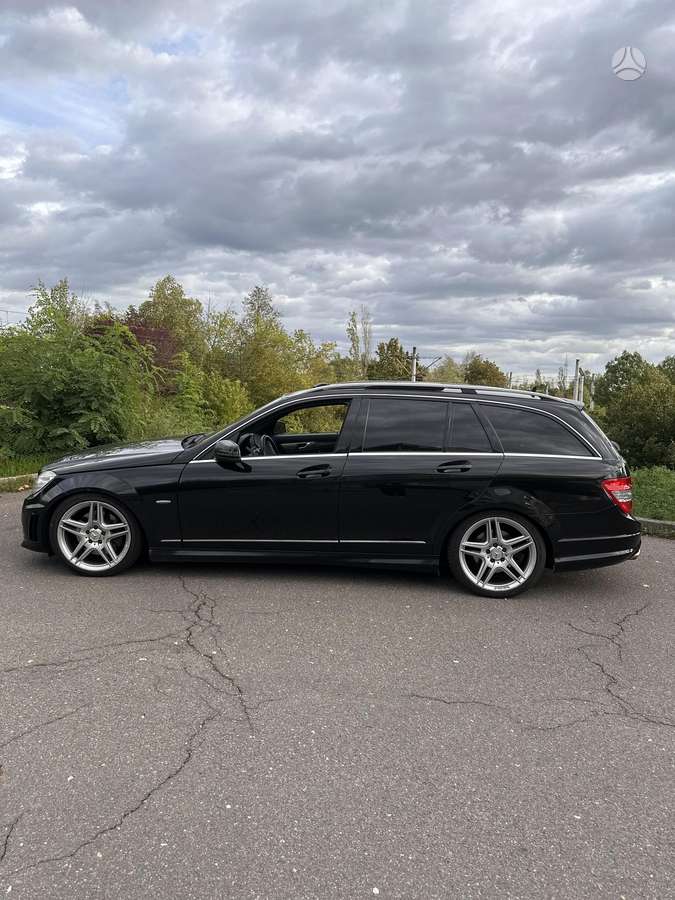 Mercedes-Benz C320 2009 — photo 8