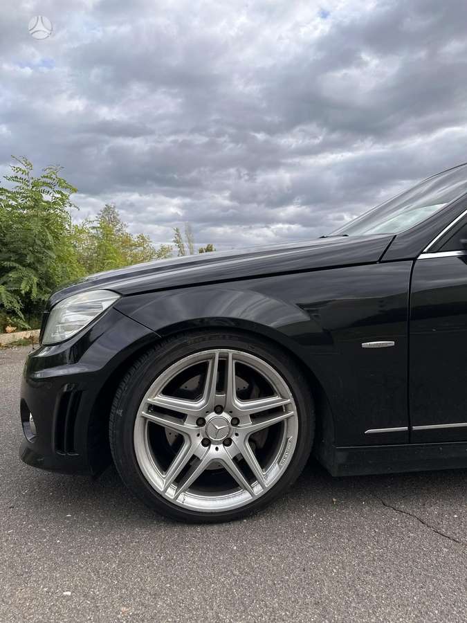 Mercedes-Benz C320 2009 — photo 9