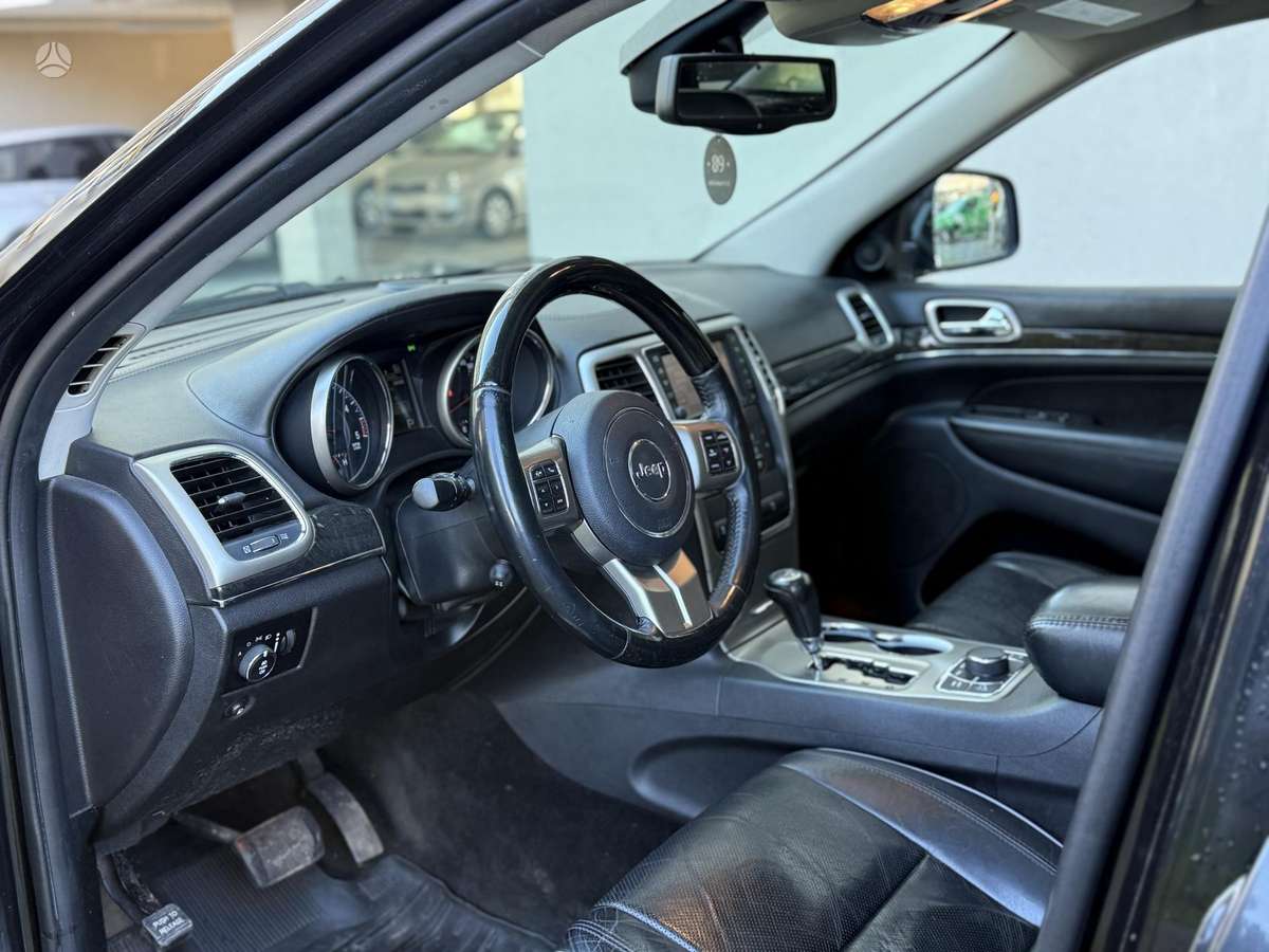 Jeep Grand 2012 — photo 11