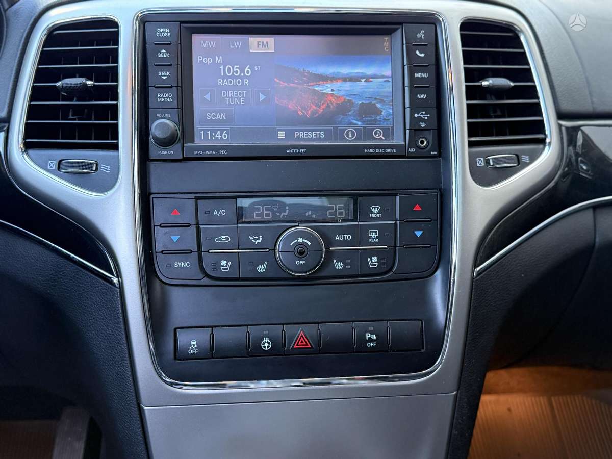 Jeep Grand 2012 — photo 18