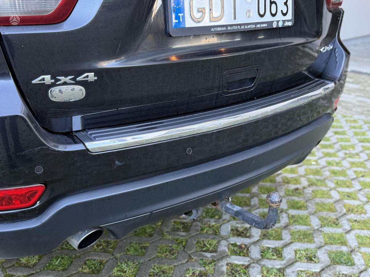 Jeep Grand 2012 — photo 6