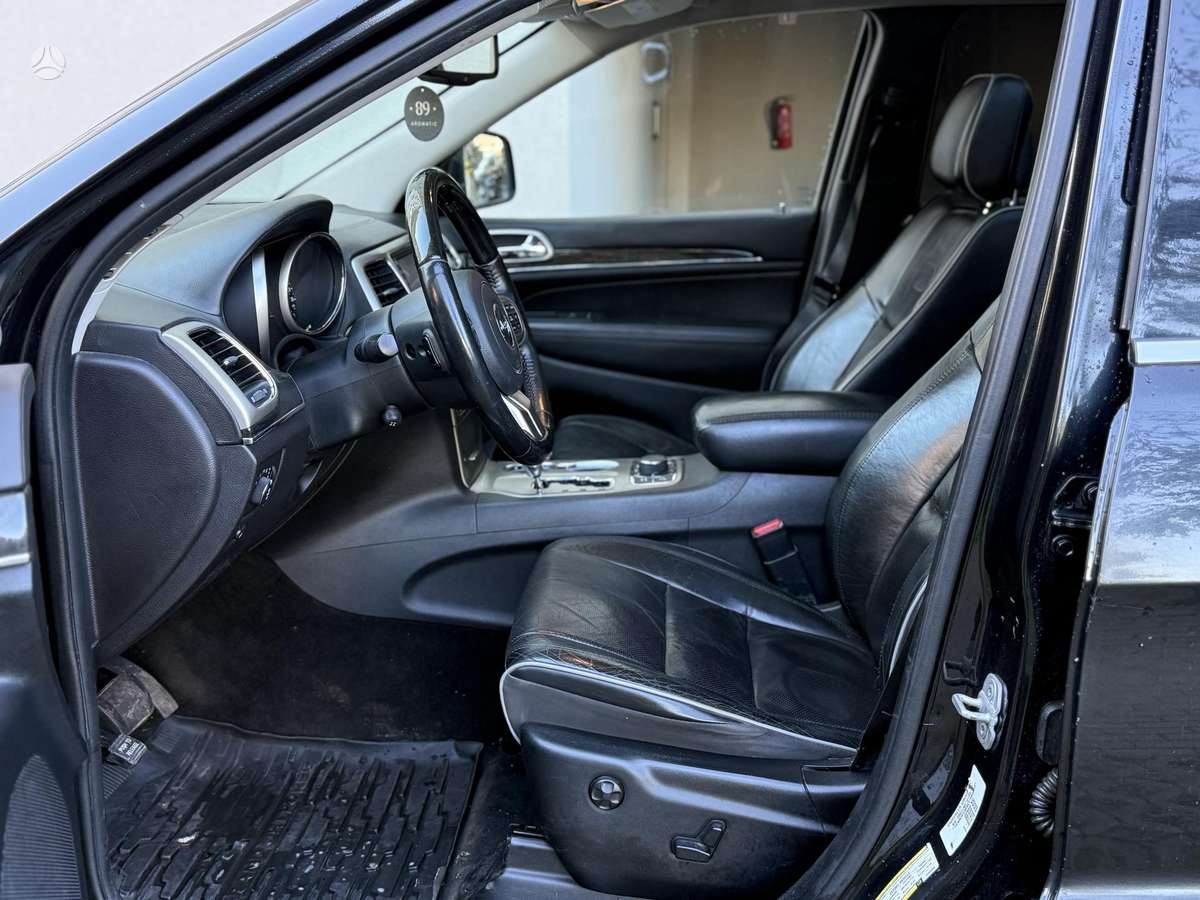 Jeep Grand 2012 — photo 9