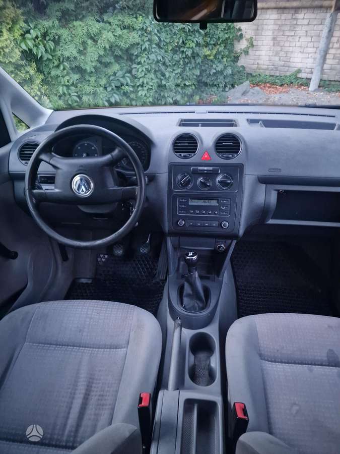 Volkswagen Caddy 2004 — photo 6