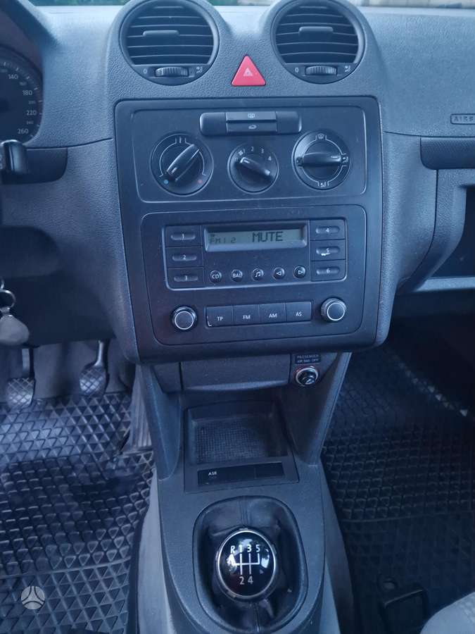 Volkswagen Caddy 2004 — photo 7