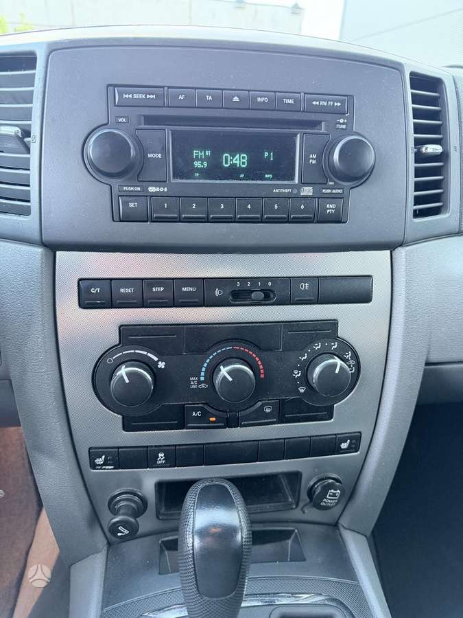 Jeep Grand 2008 — photo 11