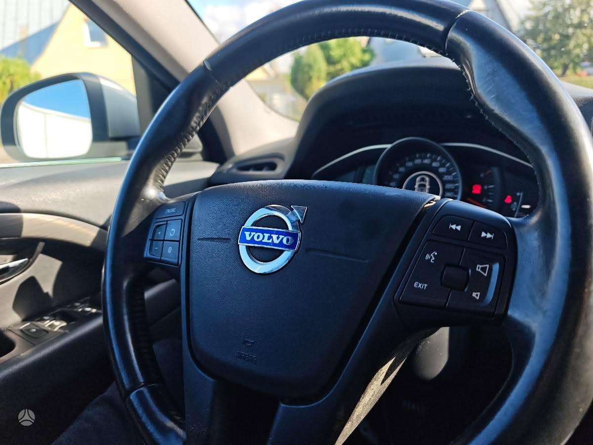 Volvo V70 2015 — фото 13
