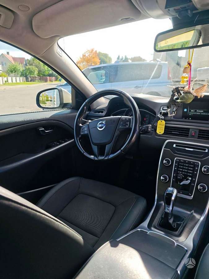 Volvo V70 2015 — фото 14